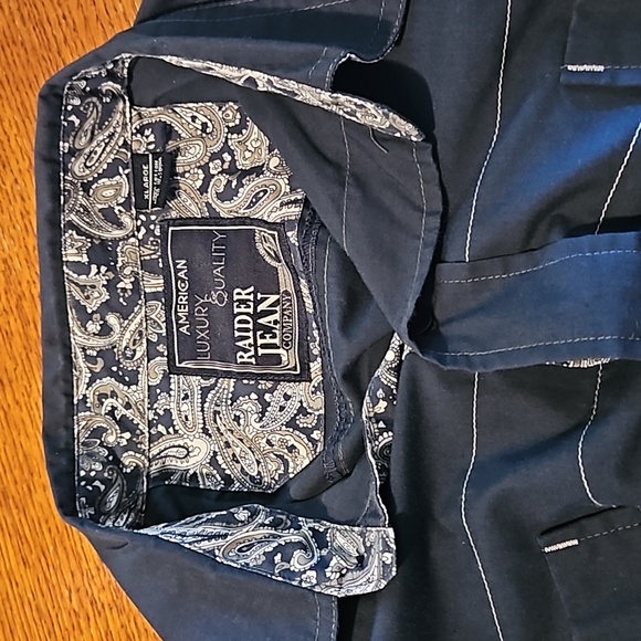 EUC Raider Jean Company Button Down Blouse - Size XL - Picture 3 of 5